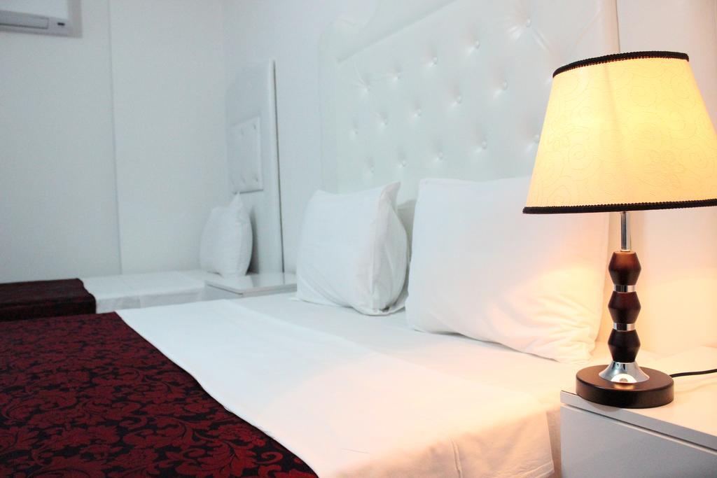 Hotel Grand Palace Tbilisi Exteriör bild