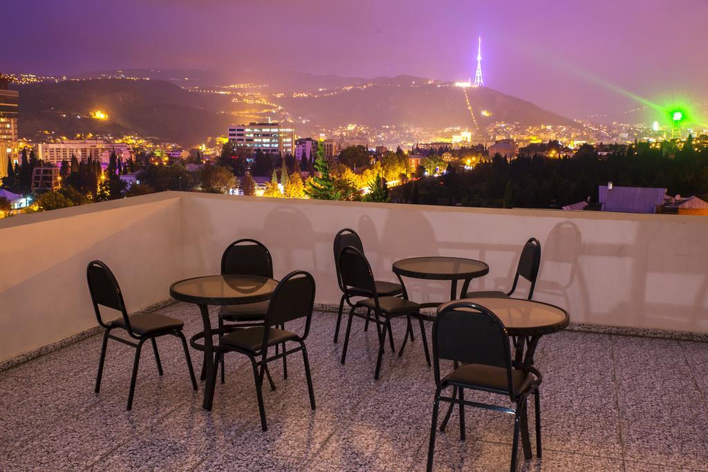 Hotel Grand Palace Tbilisi Exteriör bild