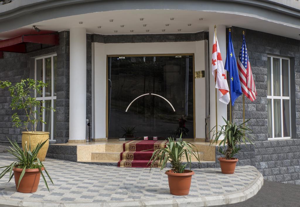 Hotel Grand Palace Tbilisi Exteriör bild
